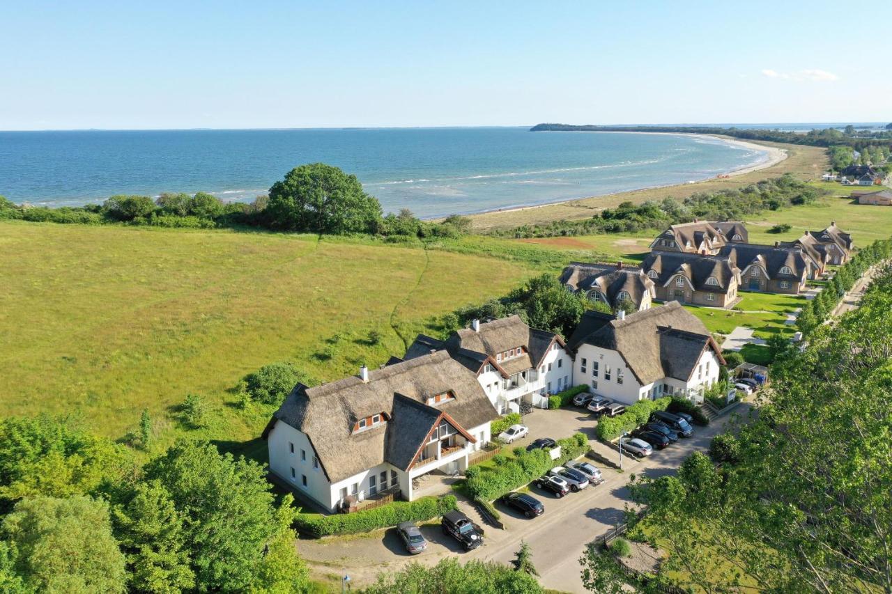 Strandhaus Mönchgut: Beachside Retreat with Spa Access Lobbe Exterior photo